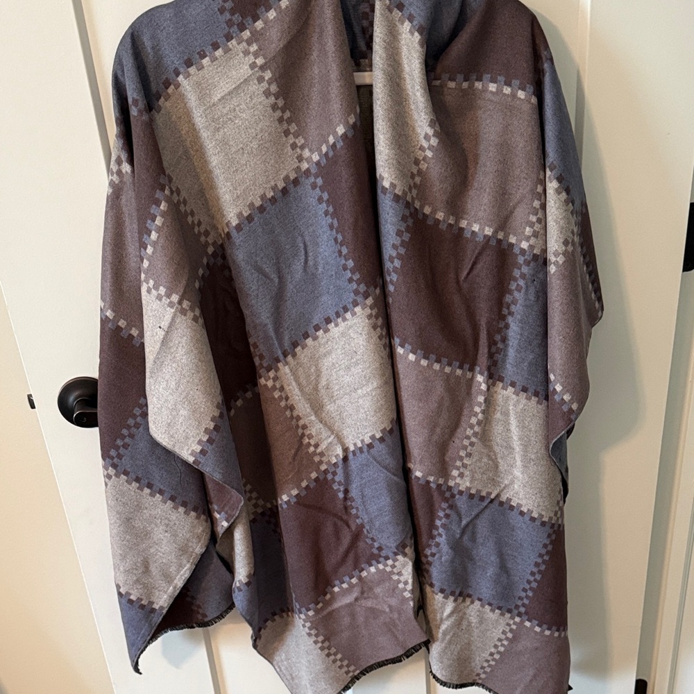 Pretty Persuasions Plaid Shawl Wrap